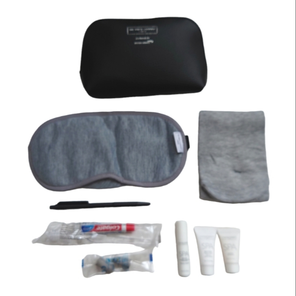 THE WHITE COMPANY LONDON Business Class Pajama Set Slippers Travel Amenity Kit - Picture 8 of 8